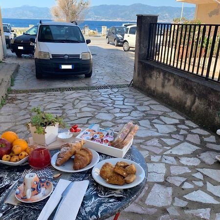 Sophie House : Appartamento Indipendente Ideale Per Vacanze Al Mare Reggio di Calabria Buitenkant foto